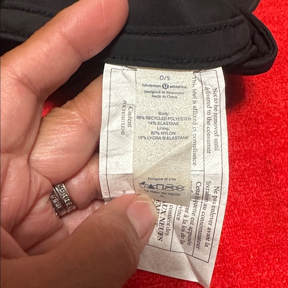 2 Lululemon Hat in used good condition - Picture 12 of 12